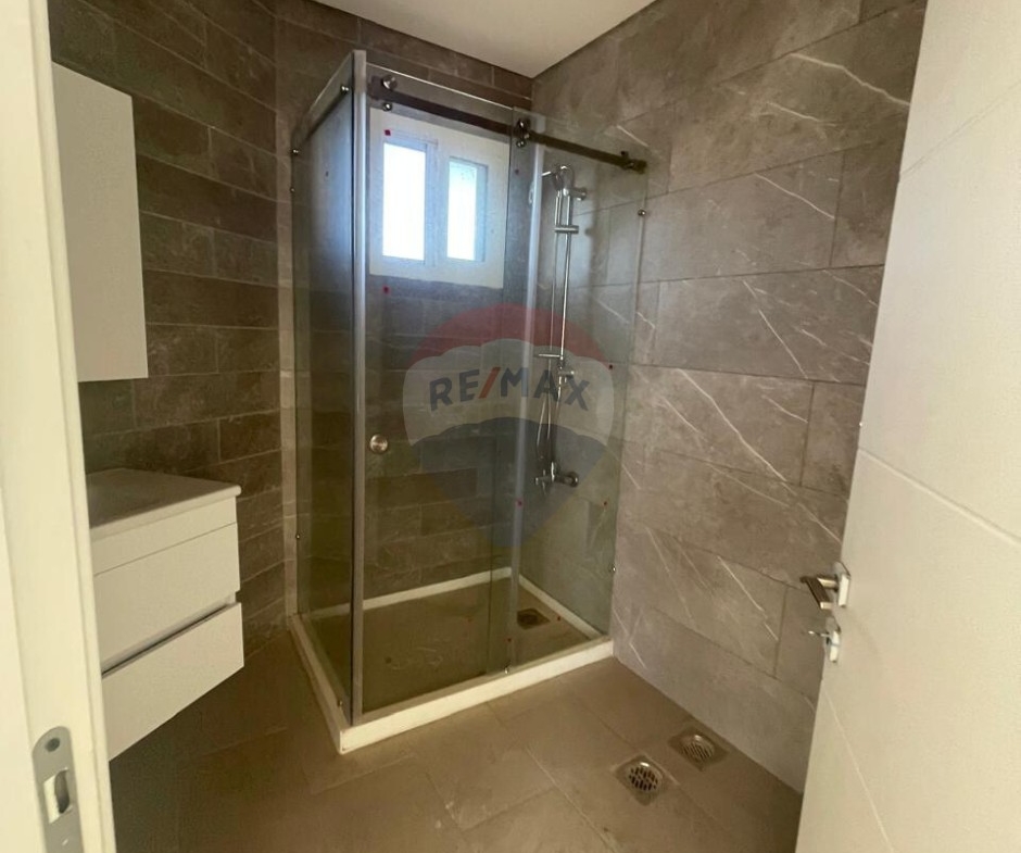 R9-3247 Apartment for Sale in Abou Samra Outour Tripoli – 140 m²شقة للبيع في أبو سمرا العطور طرابلس – 140 متر مربع — Photo 8 of 9