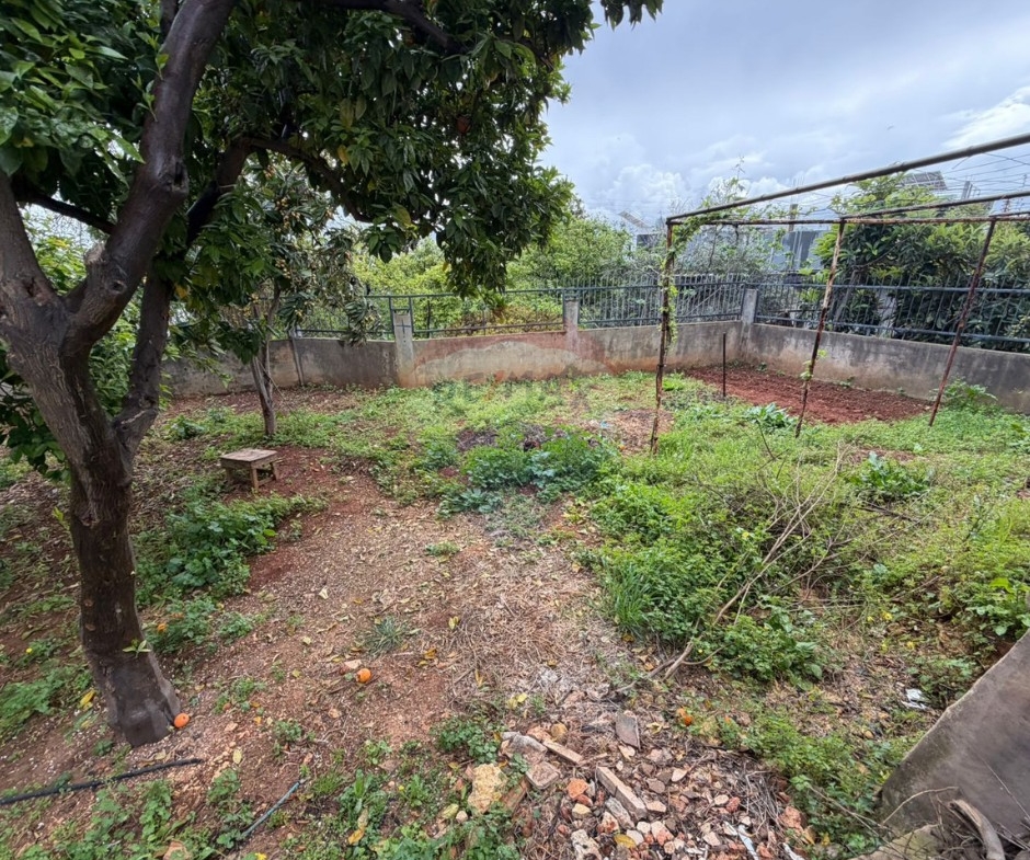 R9-3326 Land with Building for Sale in Barsa Koura – 500 m² Landأرض مع بناء للبيع في برسا الكورة – 500 متر مربع أرض — Photo 10 of 17