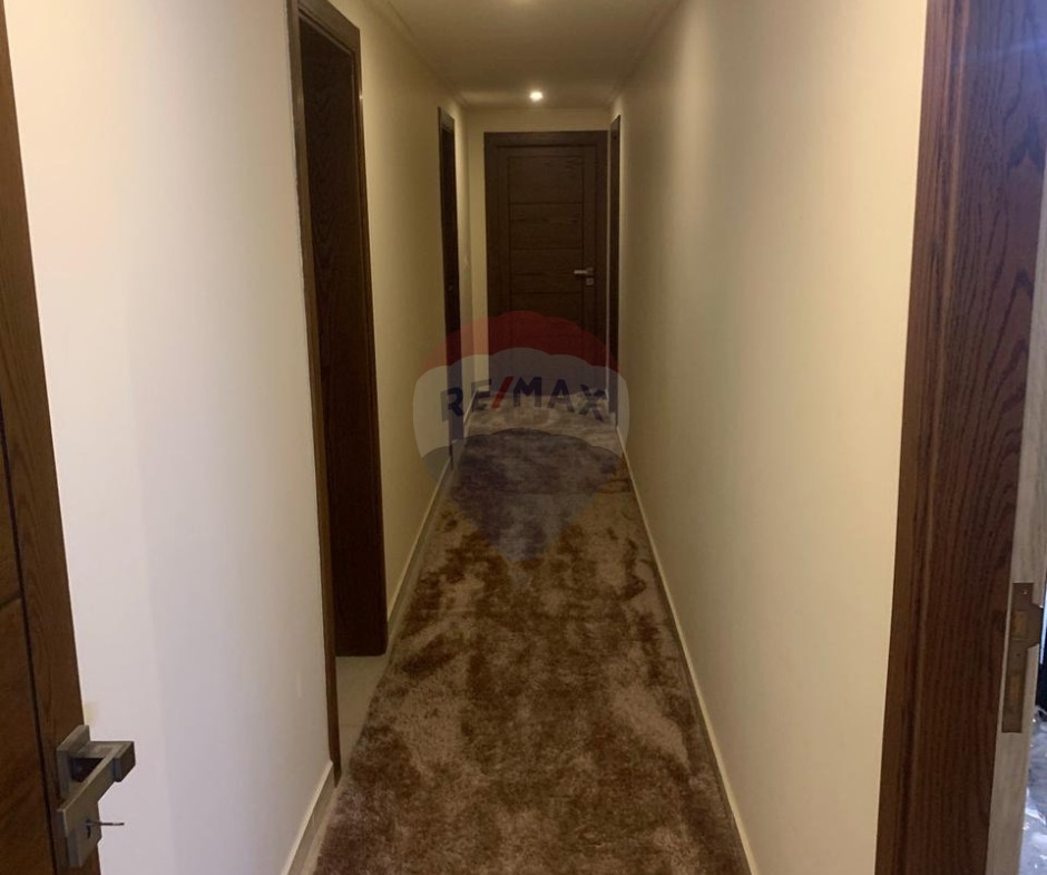 R9-3303Apartment for Sale in Dam Wel Farez Tripoli – 204 m² + 100 m² Pergolaشقة للبيع في الضم والفرز طرابلس – 204 متر مربع + 100 متر مربع برغولا — Photo 10 of 13