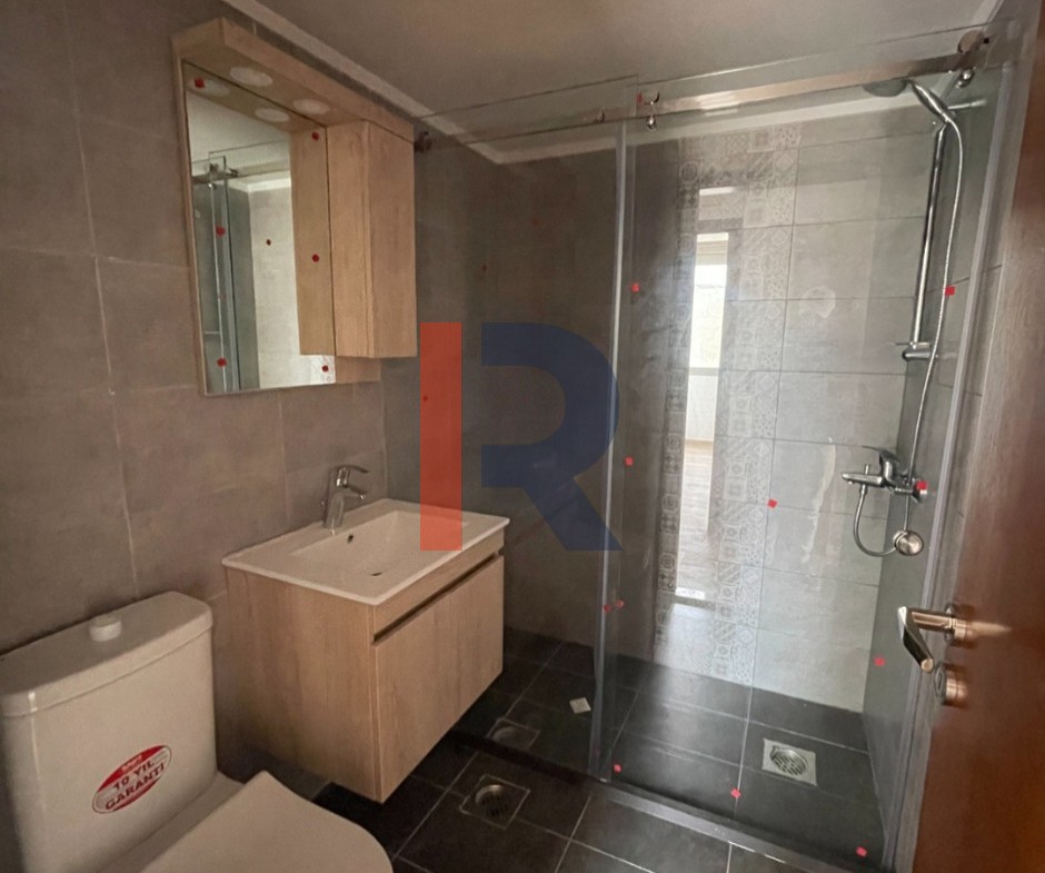 R9-3310 Apartment for Sale in Dam Wel Farez Tripoli – 180 m² + 100 m² Pergolaشقة للبيع في الضم والفرز طرابلس – 180 متر مربع + 100 متر مربع برغولا — Photo 11 of 13