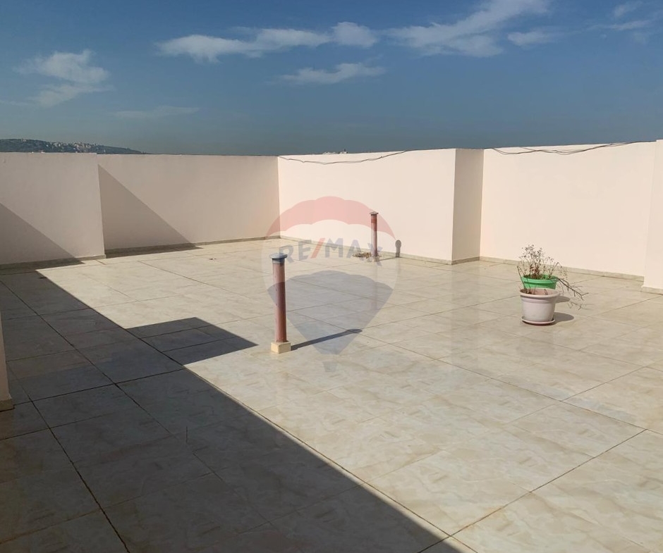 R9-3303Apartment for Sale in Dam Wel Farez Tripoli – 204 m² + 100 m² Pergolaشقة للبيع في الضم والفرز طرابلس – 204 متر مربع + 100 متر مربع برغولا — Photo 11 of 13