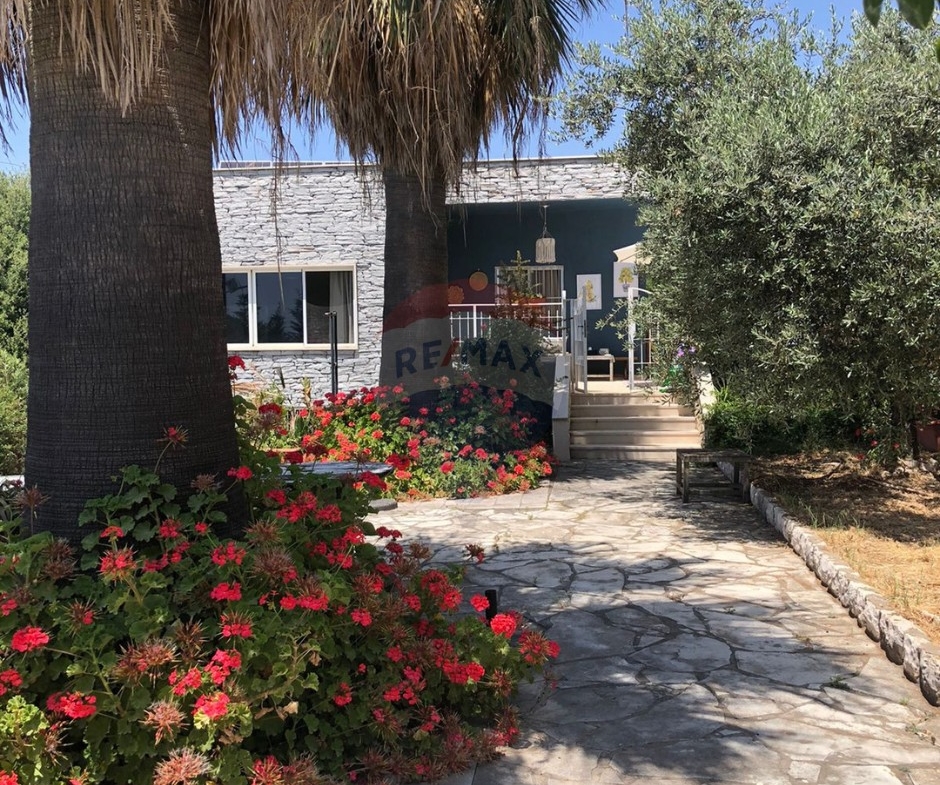 R9-3390 Villa for Sale in Jbeil – Obeidat | 900 m² Land فيلا للبيع في جبيل – عبيدات | أرض 900 م² — Photo 15 of 15