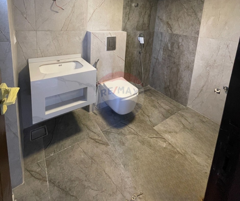 R9-3379 Super Deluxe Apartment for Sale in Nakabet Ateba, Tripoliشقة سوبر ديلوكس للبيع في نقابة الأطباء – طرابلس | 300 م² — Photo 16 of 16