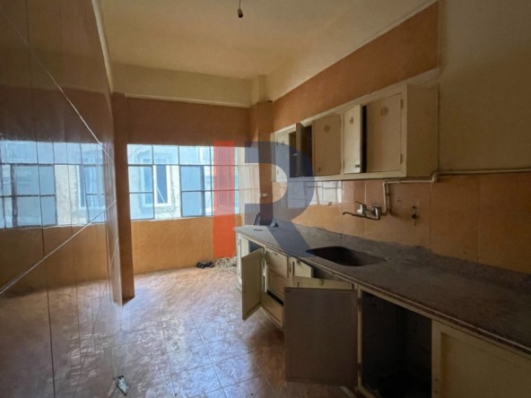 R9-3309 Apartment for Sale in Abou Samra Tripoli – Renovatedشقة للبيع في أبو سمرا طرابلس – مجددة — Photo 2 of 10