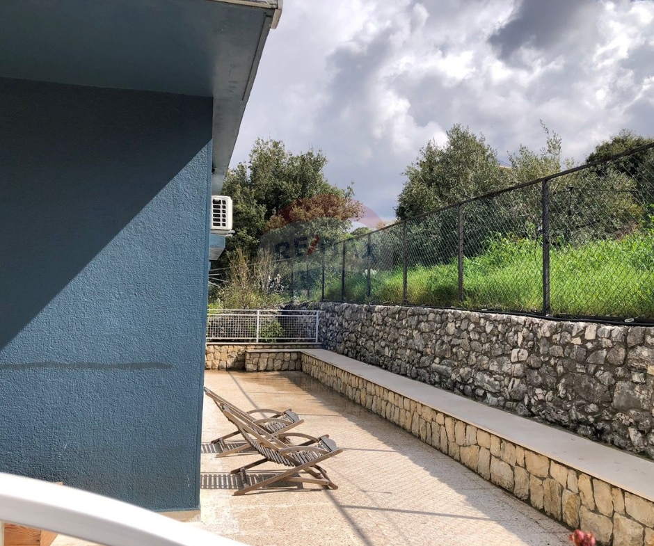 R9-3390 Villa for Sale in Jbeil – Obeidat | 900 m² Land فيلا للبيع في جبيل – عبيدات | أرض 900 م² — Photo 2 of 15