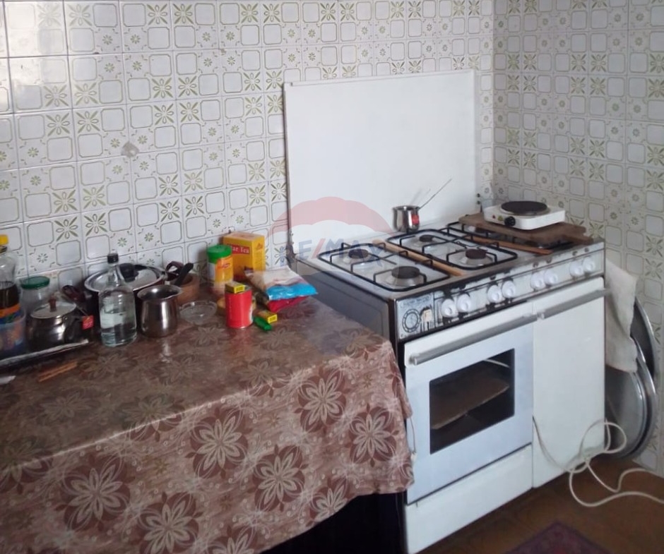R9-3392 Apartment for Sale in Abou Samra – Khannak Streetشقة للبيع في أبو سمرا – شارع خناق — Photo 2 of 5