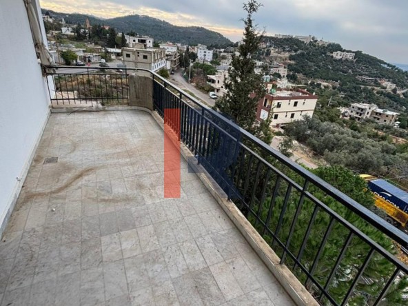 R9-3323 شقة للبيع في زغرتا – 180 متر مربع — الصورة 2 من 9