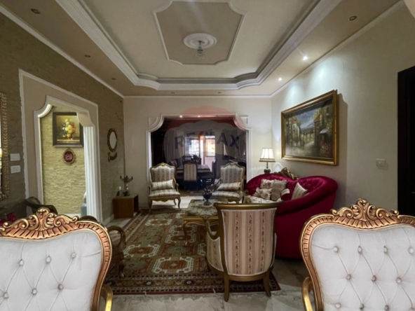 R9-3306 Apartment for Sale in Jemayzet Tripoli – 240 m² شقة للبيع في الجميزات طرابلس – 240 متر مربع — Photo 2 of 11