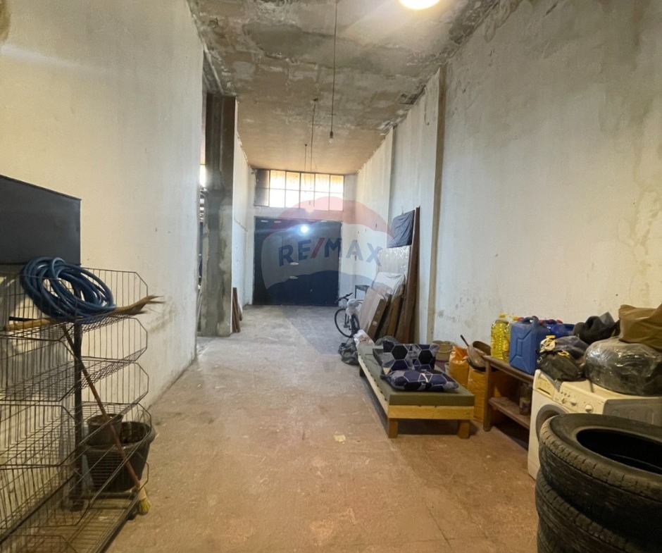 R9-3374 Two Connected Shops for Sale in Jabak Beddawi Tripoli – 106 m²محلَّين متصلين للبيع في جَبَك البداوي طرابلس – 106 متر مربع — Photo 2 of 4