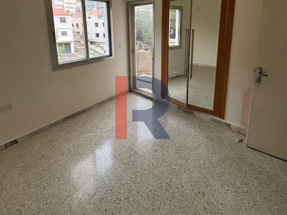 R9-3323 شقة للبيع في زغرتا – 180 متر مربع — الصورة 3 من 9