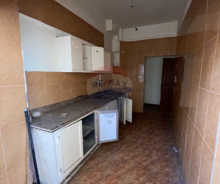 R9-3309 Apartment for Sale in Abou Samra Tripoli – Renovatedشقة للبيع في أبو سمرا طرابلس – مجددة — Photo 3 of 10