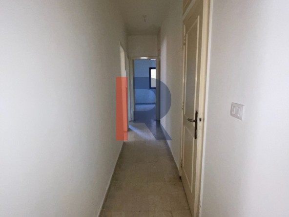 R9-3387 شقة للبيع في أبو سمرا – طرابلس — الصورة 3 من 10