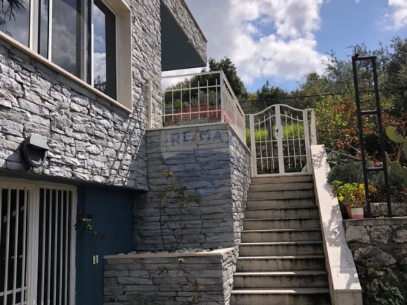 R9-3390 Villa for Sale in Jbeil – Obeidat | 900 m² Land فيلا للبيع في جبيل – عبيدات | أرض 900 م² — Photo 3 of 15