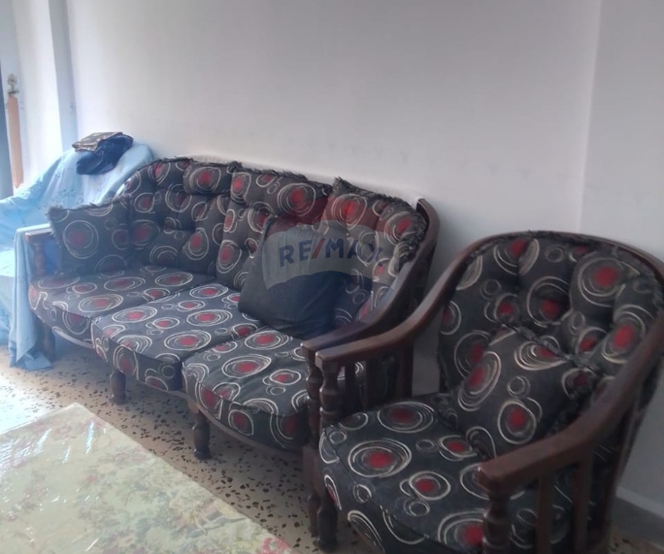 R9-3392 Apartment for Sale in Abou Samra – Khannak Streetشقة للبيع في أبو سمرا – شارع خناق — Photo 3 of 5