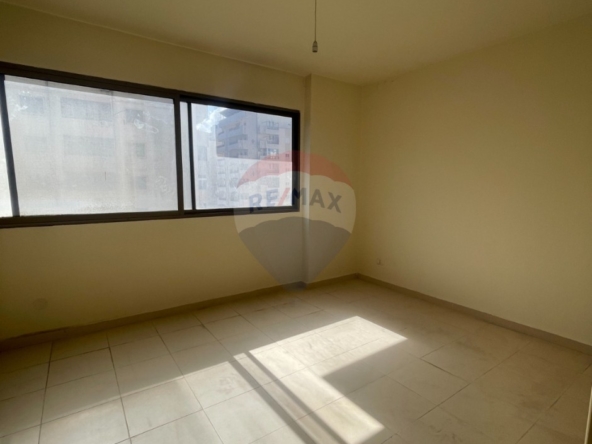 R9-3396 Apartment for Sale in Dam Wel Farez – Mazloum Street | 180 m² شقة للبيع في ضم وفرز – شارع المظلوم | 180 م² — Photo 3 of 11