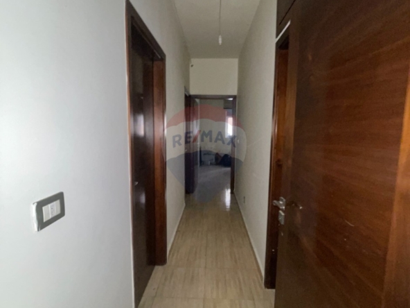 R9-3367 شقة مكاتب للبيع في الضم والفرز شارع 24 طرابلس – 220 متر مربع — الصورة 4 من 11