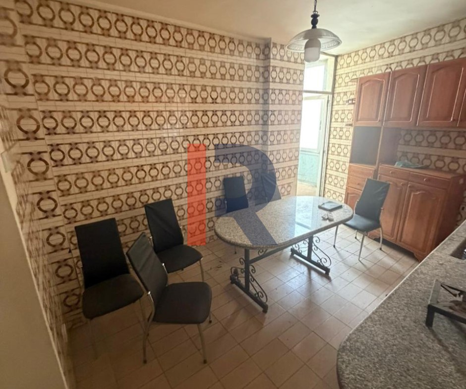 R9-3368 شقة للبيع في الكورنيش الميناء طرابلس – 125 متر مربع — الصورة 4 من 13