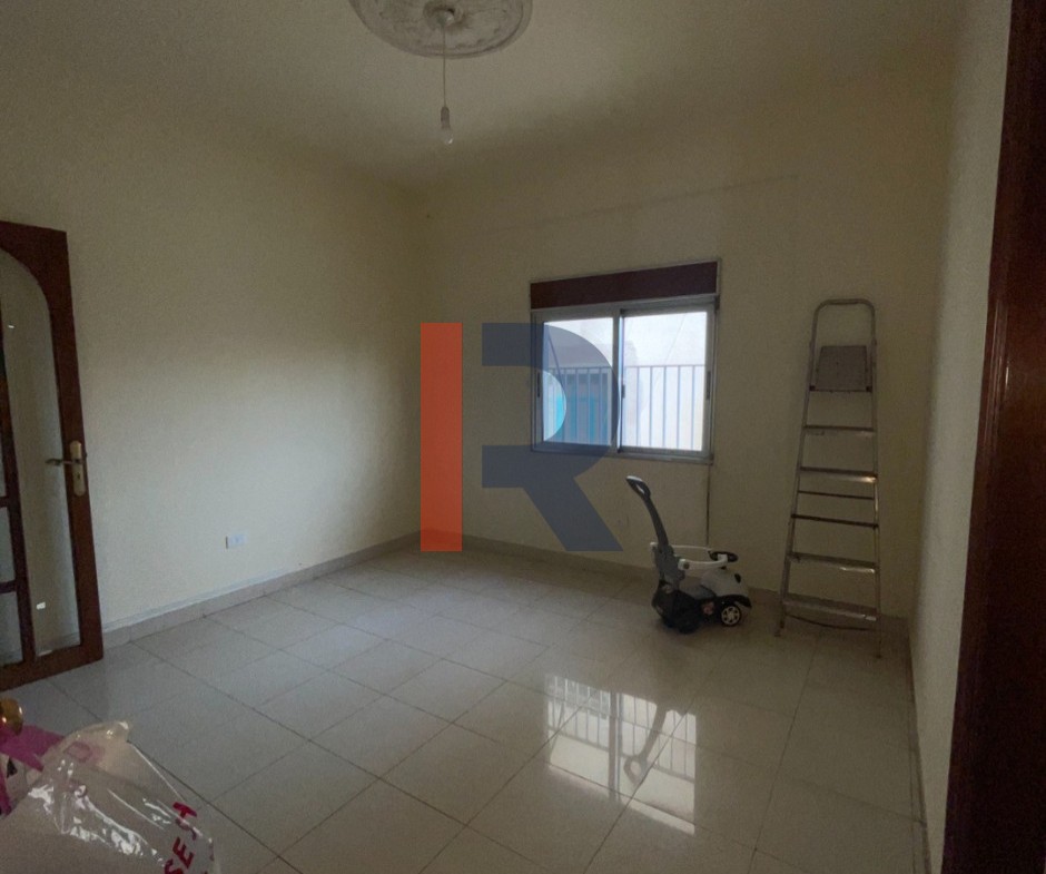 R9-3373 شقة للبيع في شارع عزمي طرابلس – 220 متر مربع — الصورة 4 من 13