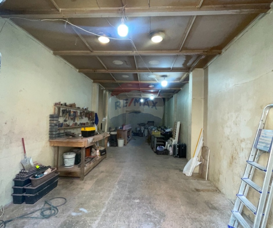 R9-3374 Two Connected Shops for Sale in Jabak Beddawi Tripoli – 106 m²محلَّين متصلين للبيع في جَبَك البداوي طرابلس – 106 متر مربع — Photo 4 of 4