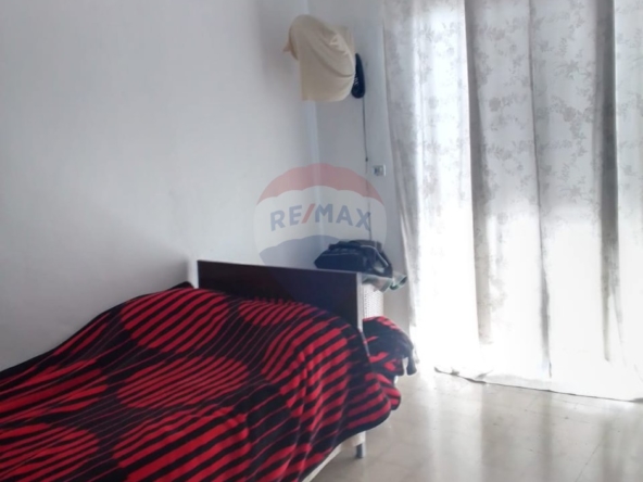 R9-3392 Apartment for Sale in Abou Samra – Khannak Streetشقة للبيع في أبو سمرا – شارع خناق — Photo 4 of 5