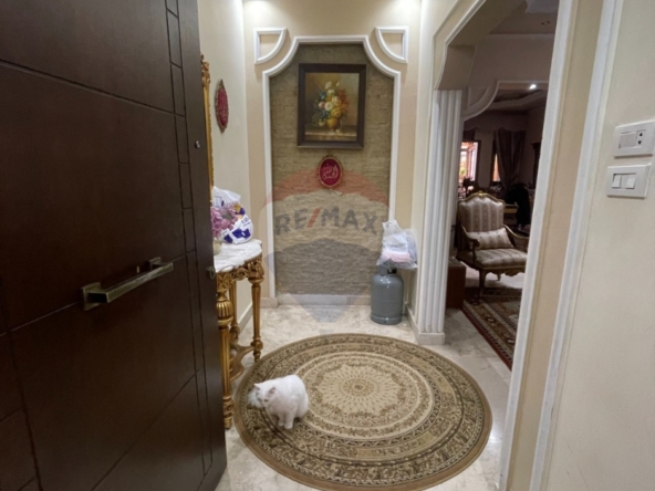 R9-3306 Apartment for Sale in Jemayzet Tripoli – 240 m² شقة للبيع في الجميزات طرابلس – 240 متر مربع — Photo 5 of 11