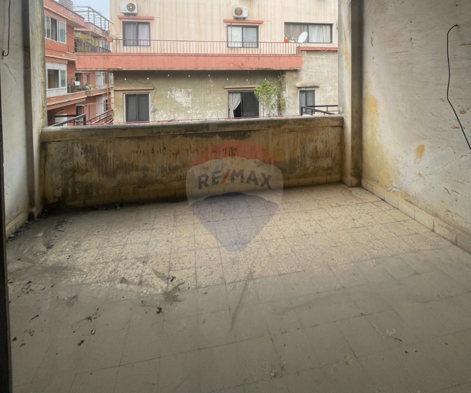R9-3358 Apartment for Sale in Metran Street Tripoli شقة للبيع في شارع مطران طرابلس — Photo 5 of 10