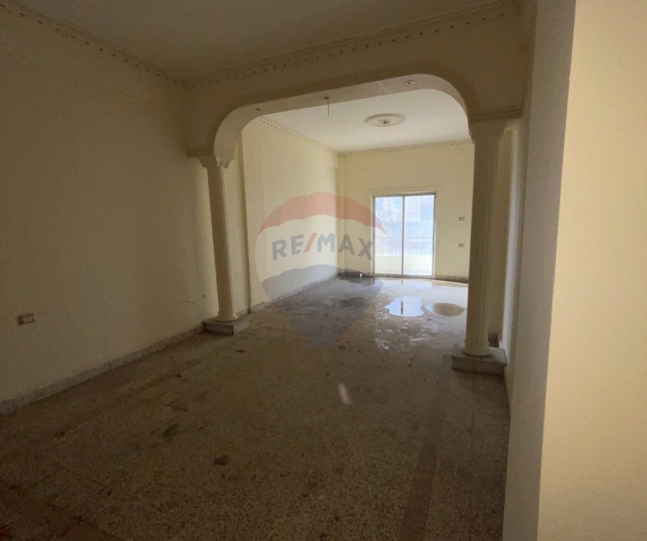 R9-3309 Apartment for Sale in Abou Samra Tripoli – Renovatedشقة للبيع في أبو سمرا طرابلس – مجددة — Photo 5 of 10