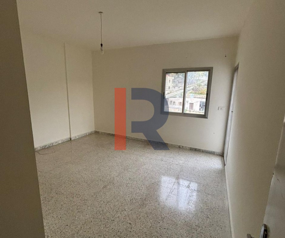 R9-3323 شقة للبيع في زغرتا – 180 متر مربع — الصورة 6 من 9