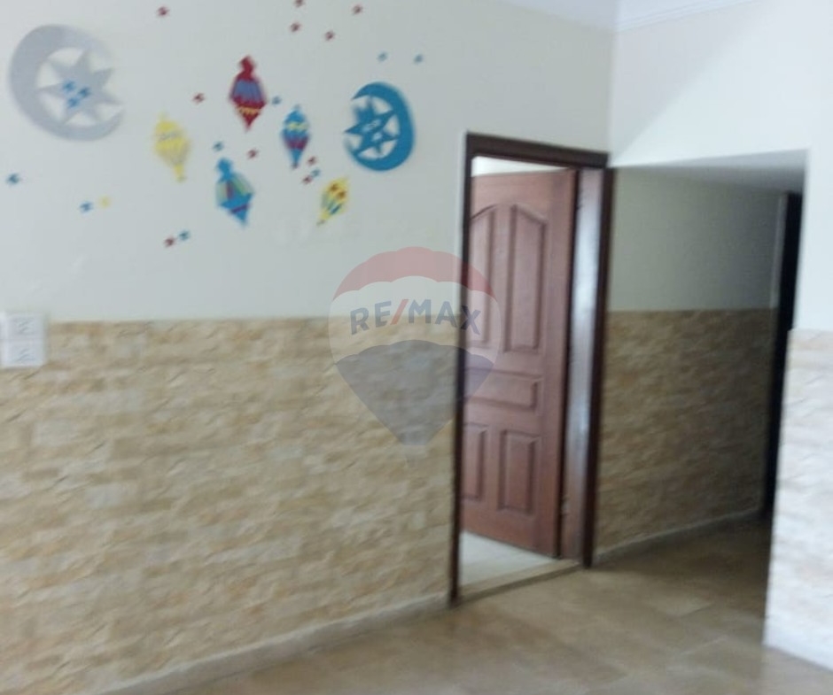 R9-3362  Apartment for Rent in Dam Wel Farez Tripoli – 160 m²شقة للإيجار في الضم والفرز طرابلس – 160 متر مربع — Photo 6 of 10