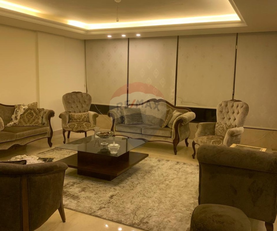 R9-3303Apartment for Sale in Dam Wel Farez Tripoli – 204 m² + 100 m² Pergolaشقة للبيع في الضم والفرز طرابلس – 204 متر مربع + 100 متر مربع برغولا — Photo 6 of 13