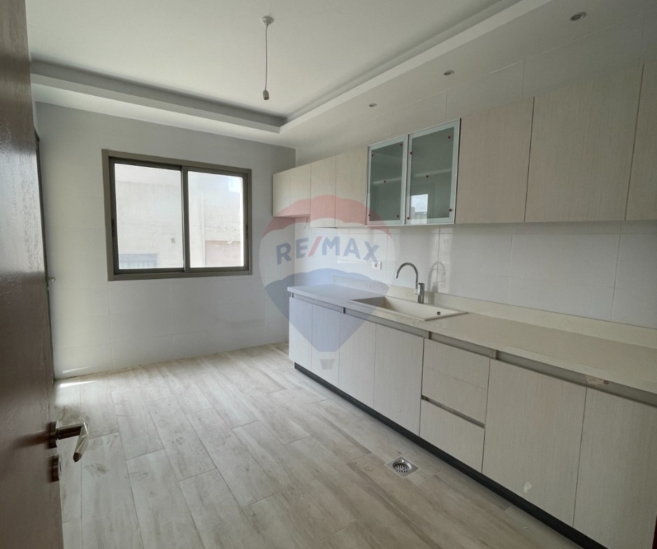 R9-3310 Apartment for Sale in Dam Wel Farez Tripoli – 180 m² + 100 m² Pergolaشقة للبيع في الضم والفرز طرابلس – 180 متر مربع + 100 متر مربع برغولا — Photo 7 of 13