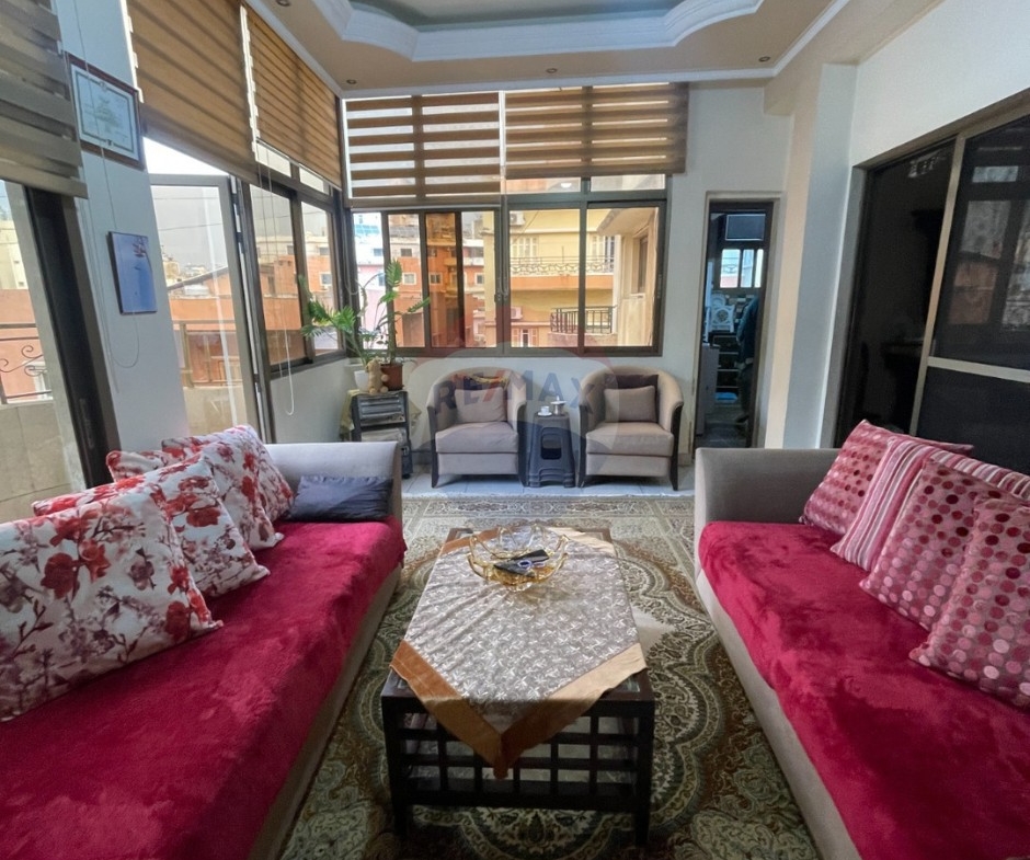 R9-3306 Apartment for Sale in Jemayzet Tripoli – 240 m² شقة للبيع في الجميزات طرابلس – 240 متر مربع — Photo 8 of 11