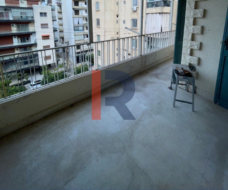 R9-3373 شقة للبيع في شارع عزمي طرابلس – 220 متر مربع — الصورة 8 من 13