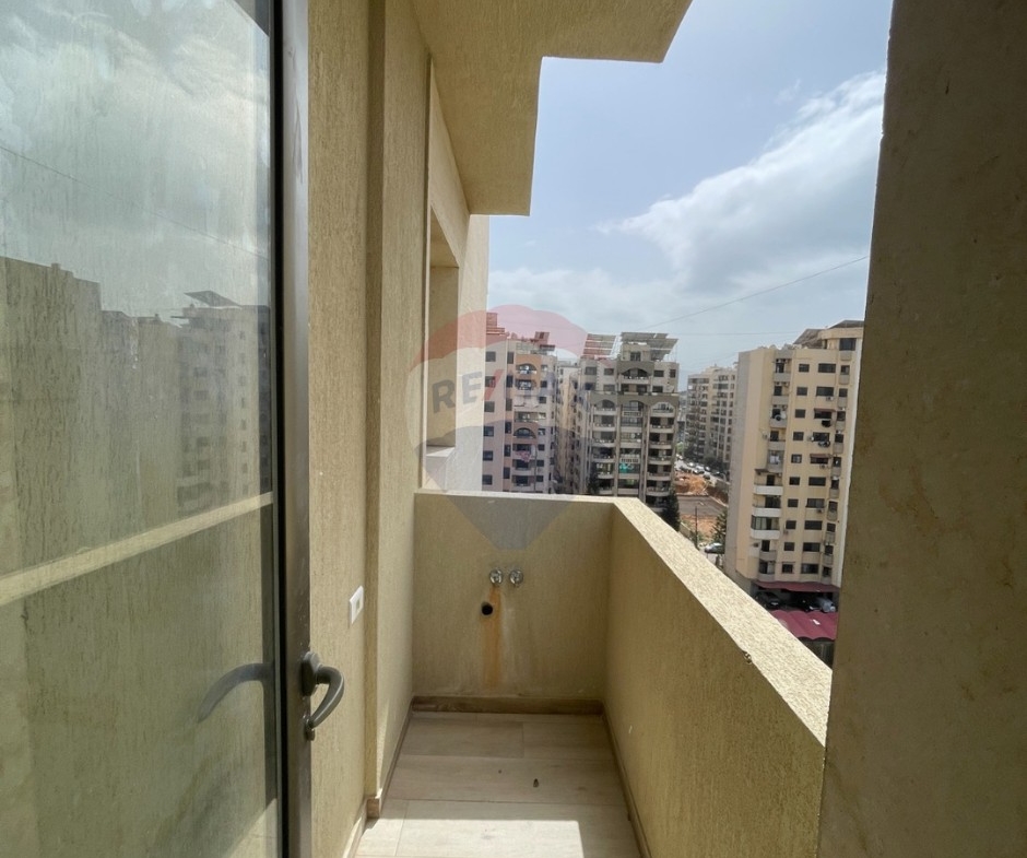 R9-3310 Apartment for Sale in Dam Wel Farez Tripoli – 180 m² + 100 m² Pergolaشقة للبيع في الضم والفرز طرابلس – 180 متر مربع + 100 متر مربع برغولا — Photo 8 of 13