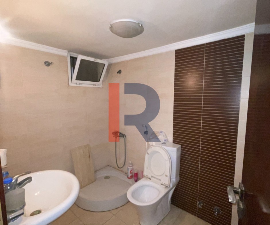 R9-3367 شقة مكاتب للبيع في الضم والفرز شارع 24 طرابلس – 220 متر مربع — الصورة 9 من 11