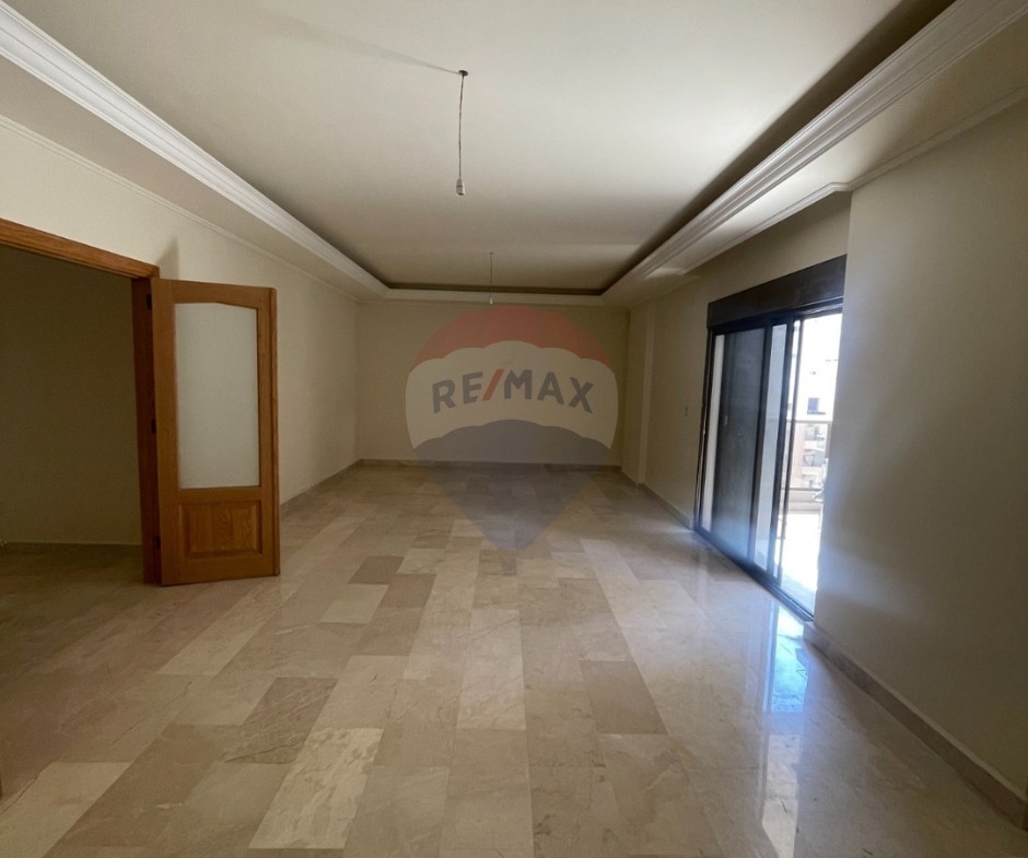 R9-3396 Apartment for Sale in Dam Wel Farez – Mazloum Street | 180 m² شقة للبيع في ضم وفرز – شارع المظلوم | 180 م² — Photo 9 of 11