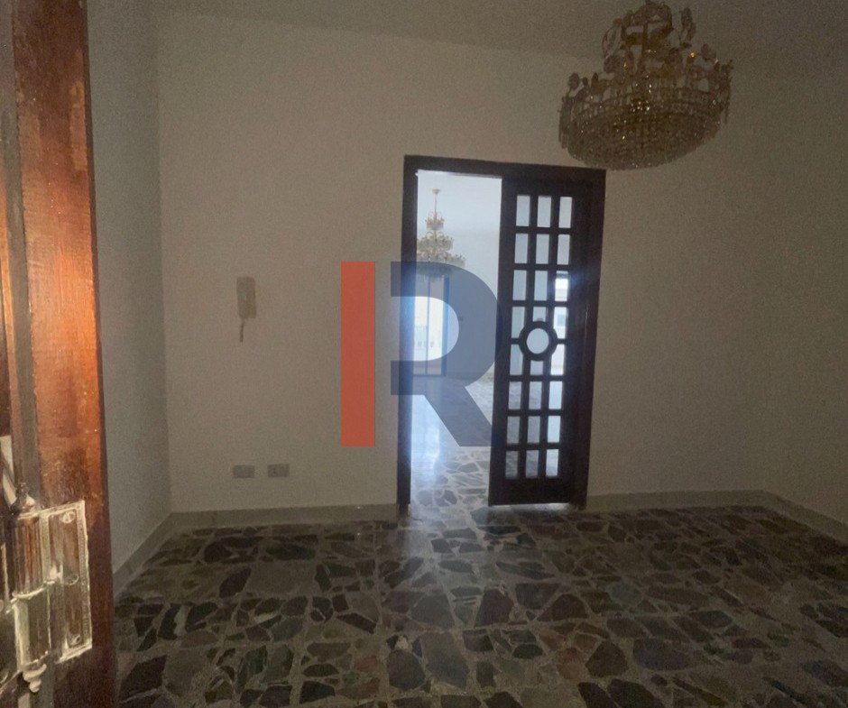 R9-3501 شقة للإيجار في عزمي طرابلس – 160 م²، الطابق السابع، مجددة — الصورة 10 من 11