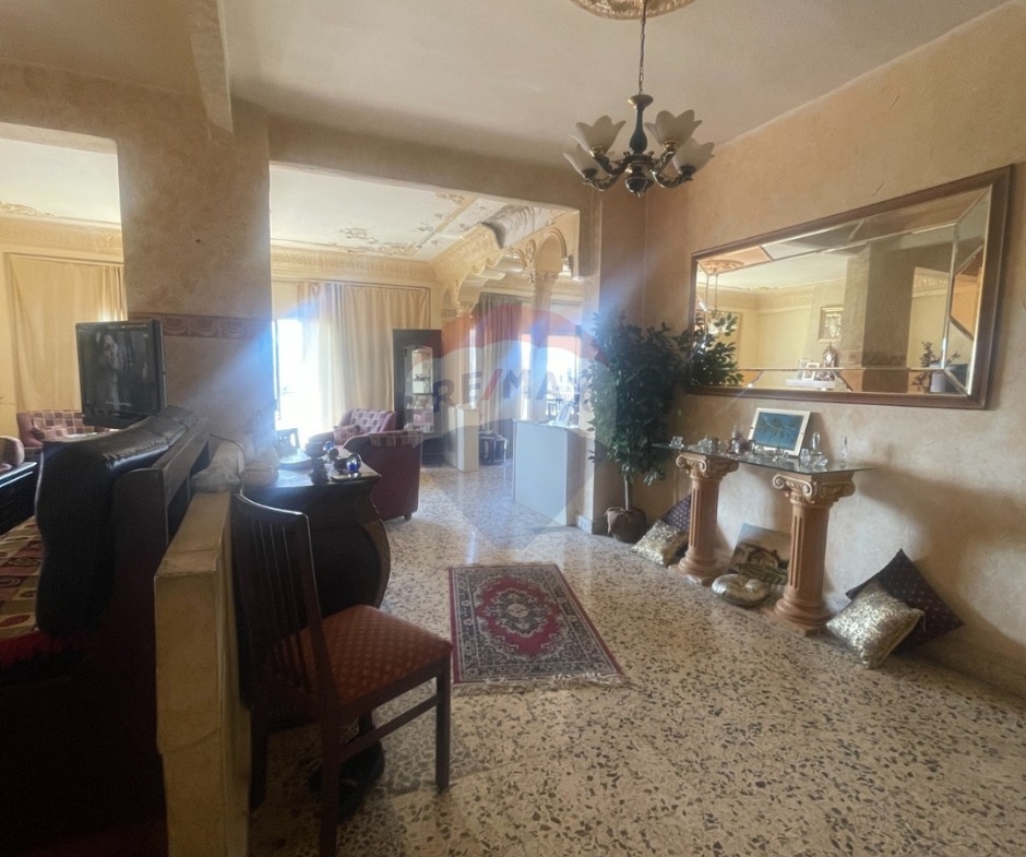 R9-3425 Apartment for Sale in Abou Samra Rawdat Zaytoun – 200 m²شقة للبيع في أبو سمرا روضة الزيتون – 200 م² — Photo 11 of 12