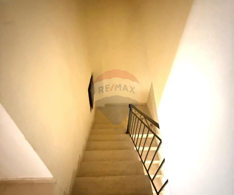 R9-3491  Villa for Sale in Jbeil – 410 m²فيلا للبيع في جبيل – 410 م² — Photo 8 of 10