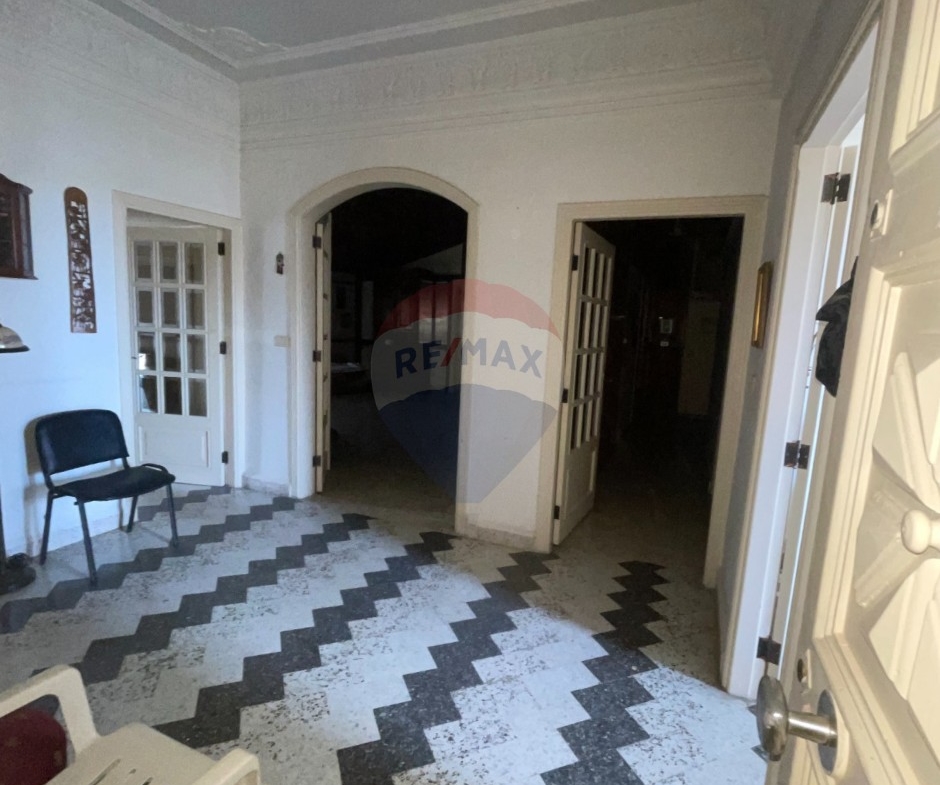 R9-3484 Apartment for Sale in Mina, Port Said Street – 160 m²شقة للبيع في الميناء، شارع بورسعيد – 160 م² — Photo 14 of 18