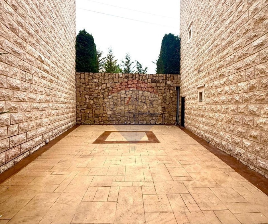 R9-3491  Villa for Sale in Jbeil – 410 m²فيلا للبيع في جبيل – 410 م² — Photo 10 of 10
