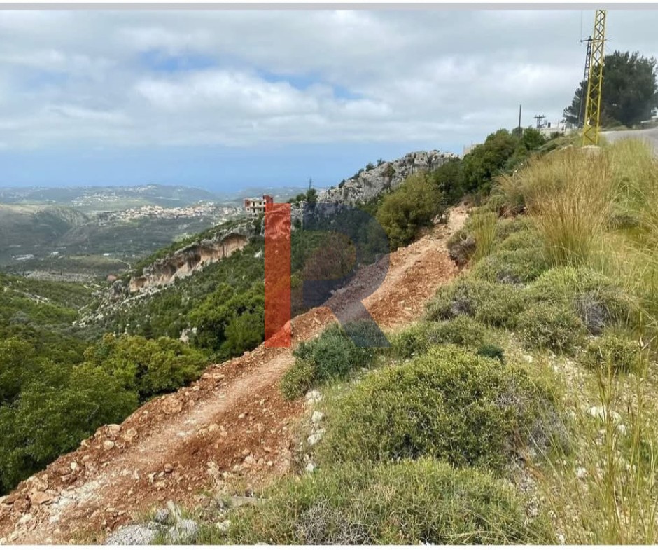 R9-3440 Land for Sale in Batroun – 1,206 m²أرض للبيع في البترون – 1,206 م — Photo 2 of 3