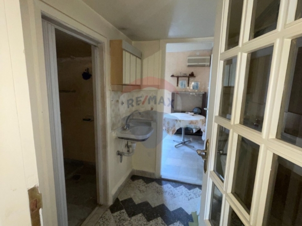 R9-3484 Apartment for Sale in Mina, Port Said Street – 160 m²شقة للبيع في الميناء، شارع بورسعيد – 160 م² — Photo 2 of 18