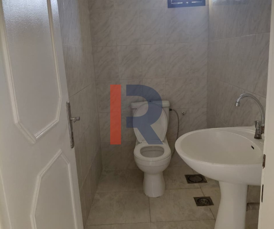 R9-3489 شقة للبيع في أبو سمرا طرابلس – 125 م² — الصورة 3 من 8
