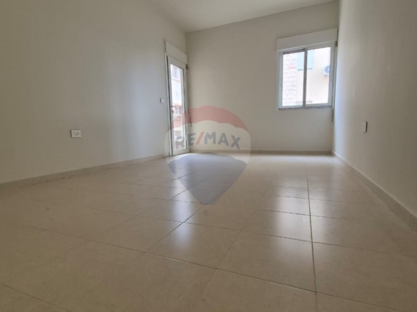 R9-3496 فيلا للبيع في نهر إبراهيم جبيل –  إطلالة بحرية — الصورة 3 من 10