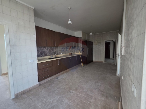 R9-3462 Apartment for Sale in Mar Elias Beirut – 230 m²شقة للبيع في مار الياس بيروت – 230 م² — Photo 5 of 15