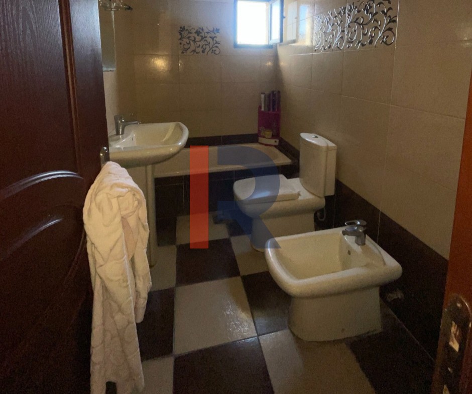 R9-3435  شقة للبيع في أبو سمرا ساحة شراع طرابلس – 125 م² — الصورة 4 من 9