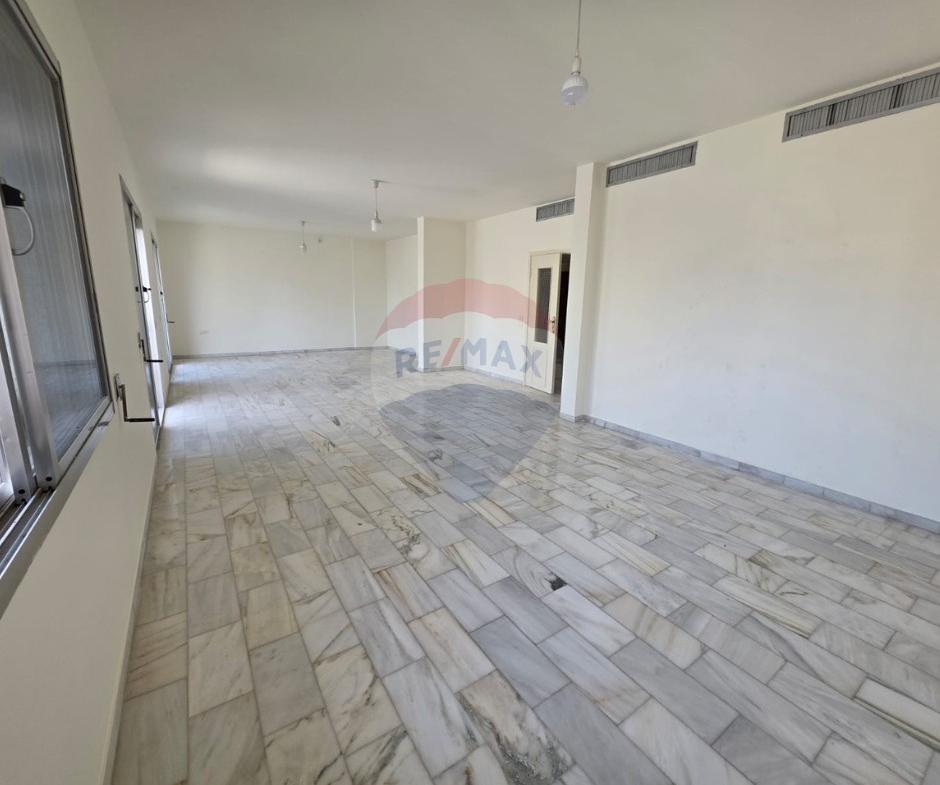 R9-3462 Apartment for Sale in Mar Elias Beirut – 230 m²شقة للبيع في مار الياس بيروت – 230 م² — Photo 6 of 15