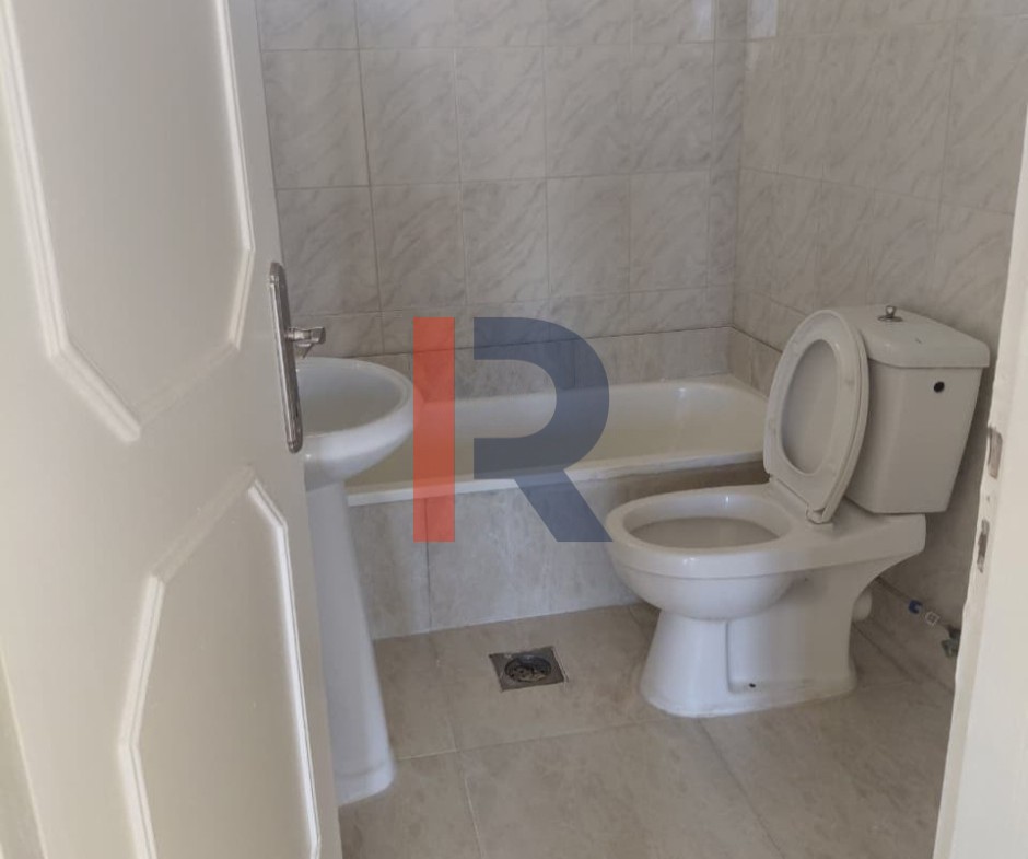 R9-3489 شقة للبيع في أبو سمرا طرابلس – 125 م² — الصورة 5 من 8