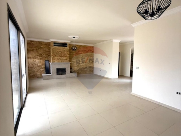 R9-3491  Villa for Sale in Jbeil – 410 m²فيلا للبيع في جبيل – 410 م² — Photo 2 of 10